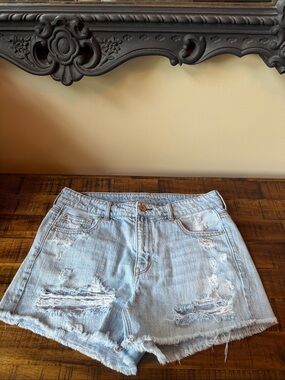 American Eagle Light Wash Distressed Denim Women's Shorts
